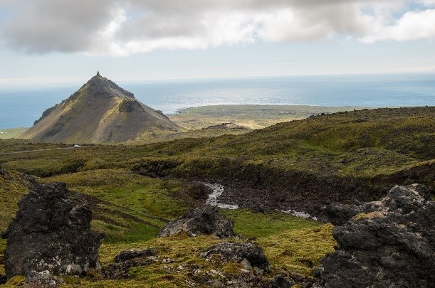 Hitchhiker’s guide to hiking safely in Iceland