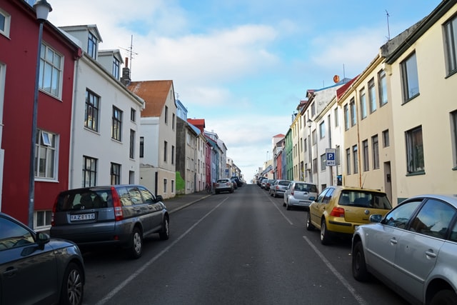 park your car in Iceland safely