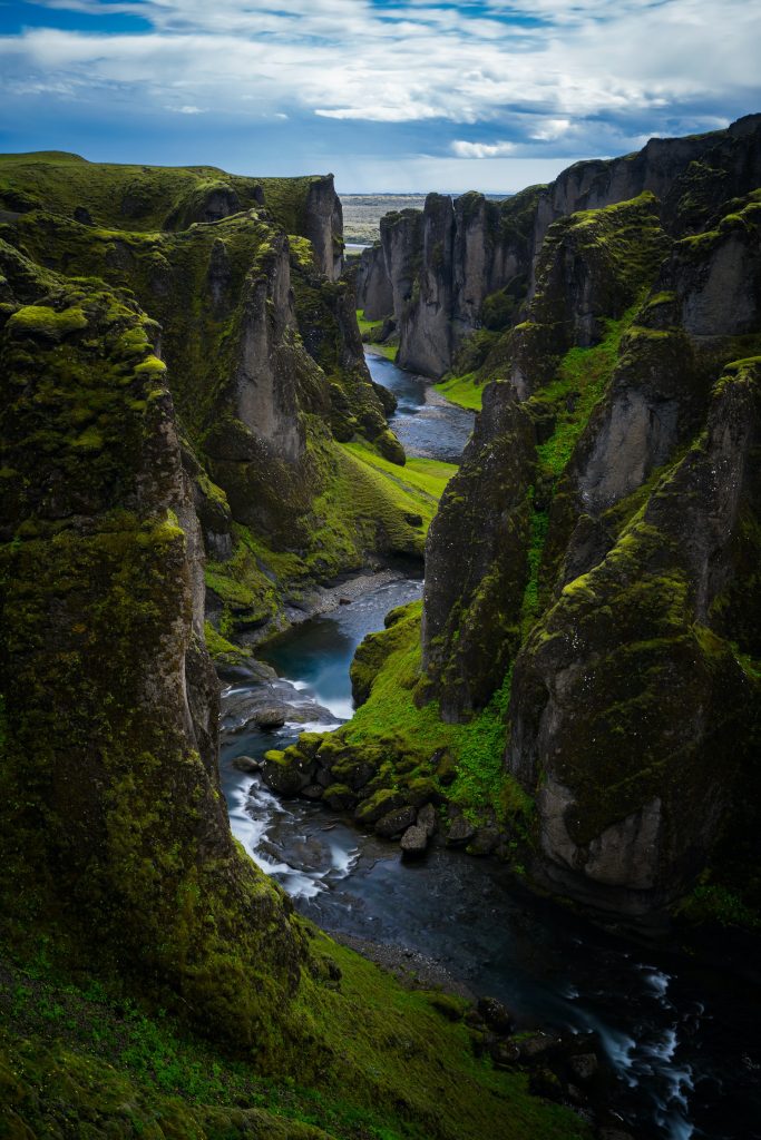 Fjaðrárgljúfur  iceland 