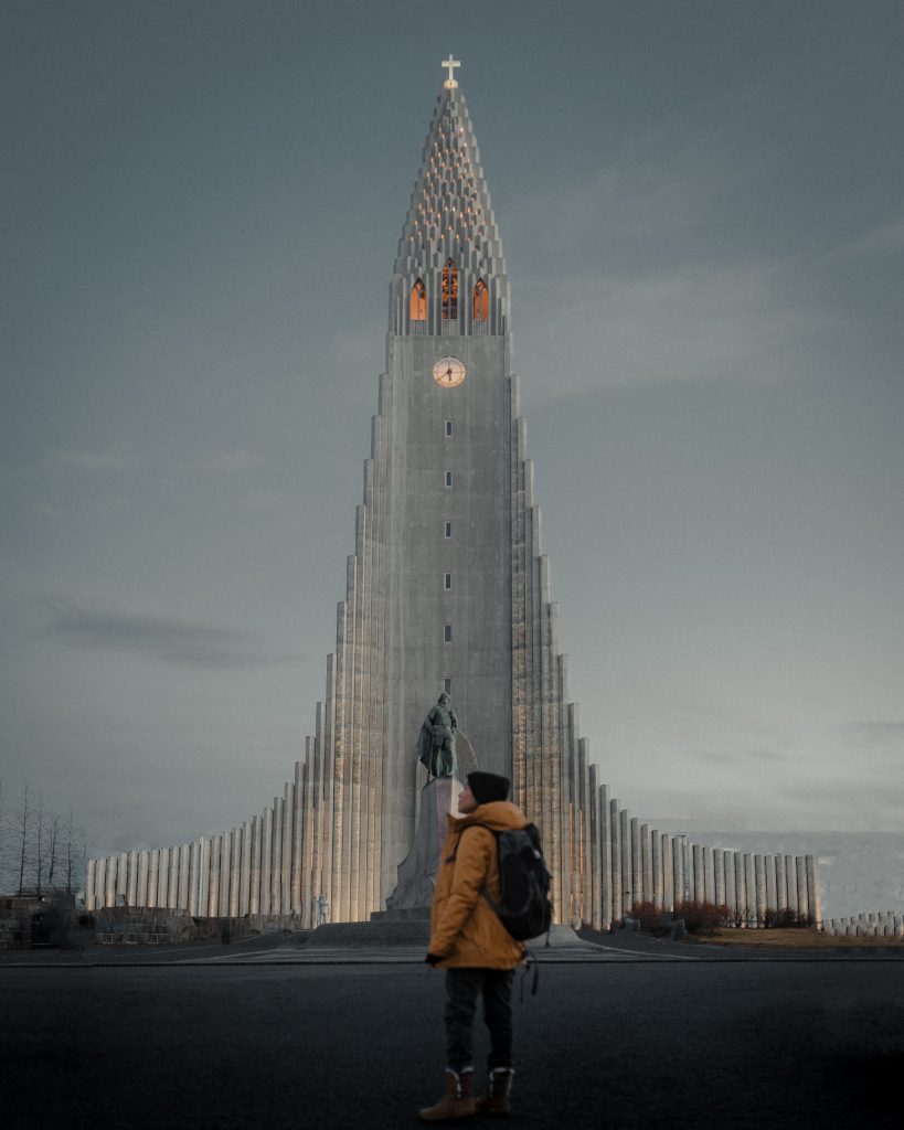 self-drive with foreign driver license in Iceland 