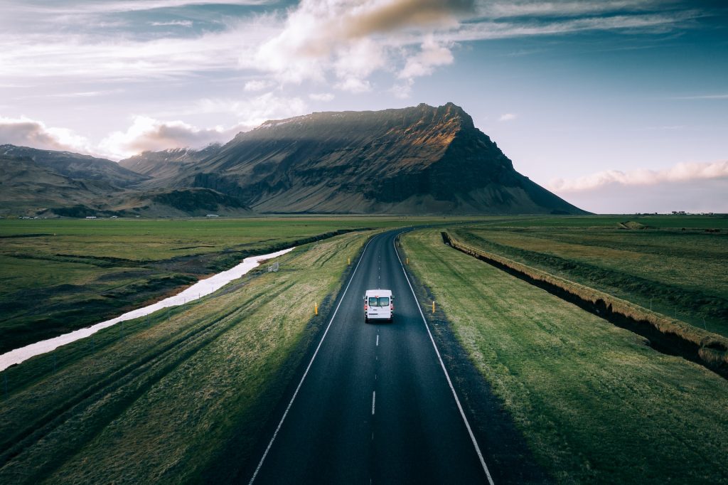 renting a car in Iceland with foreign licence