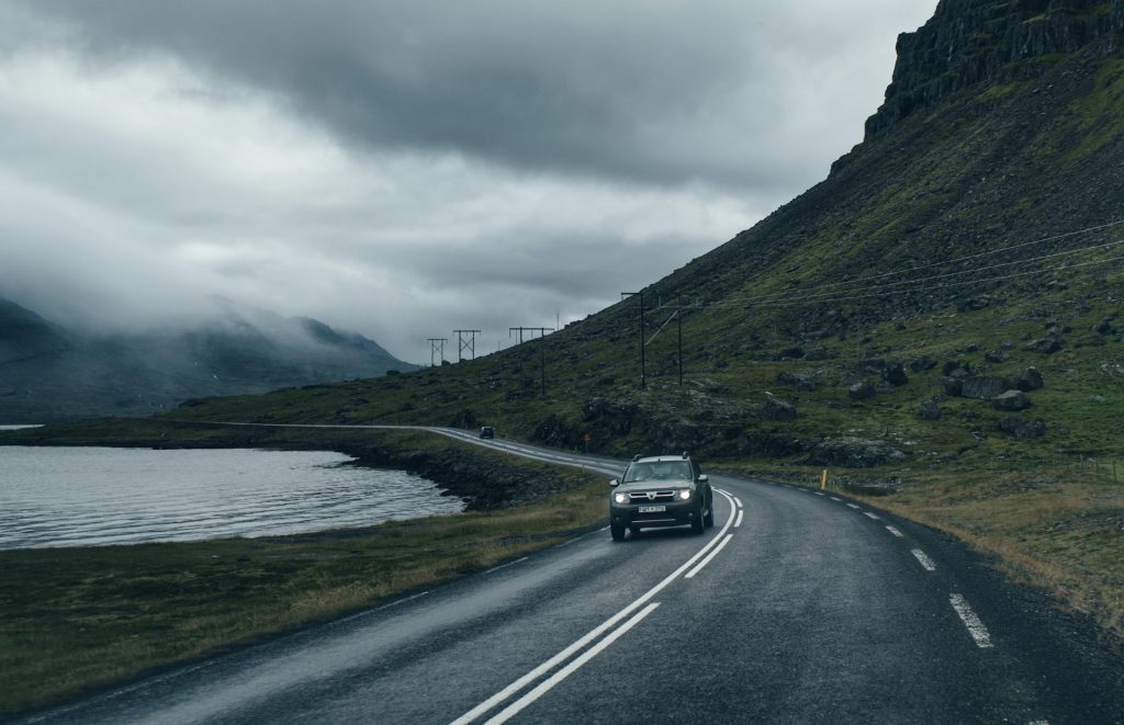 the best way to get around iceland