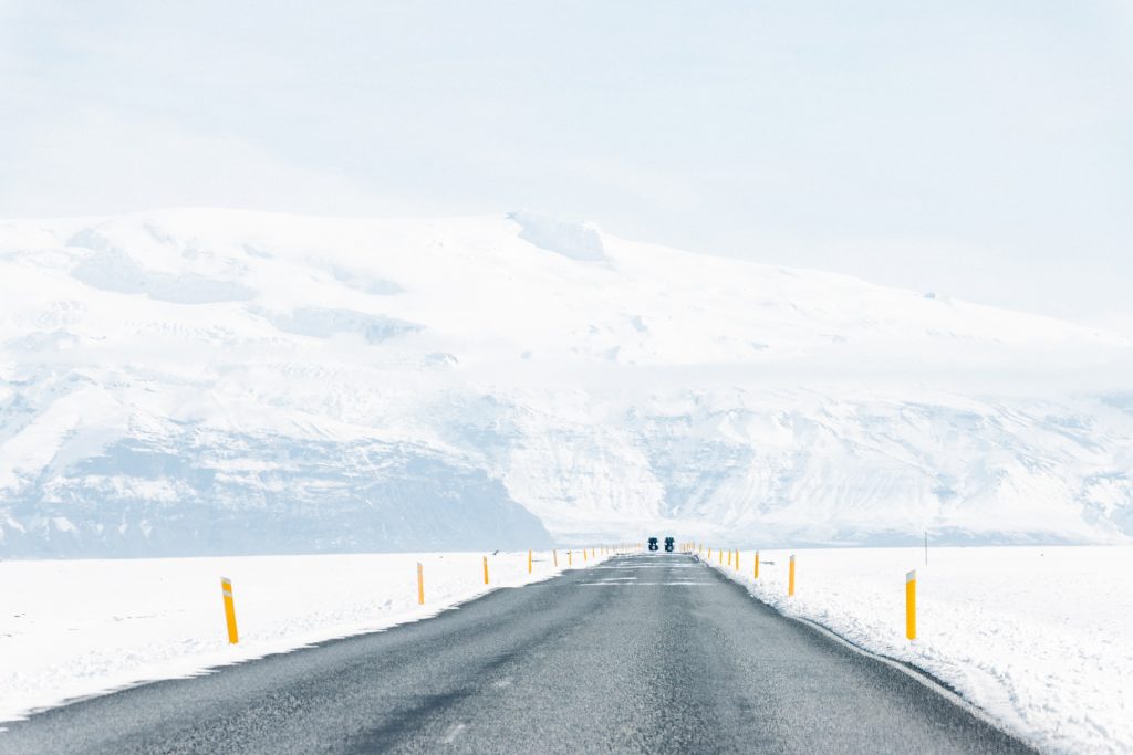 driving in Iceland in January winter good to know