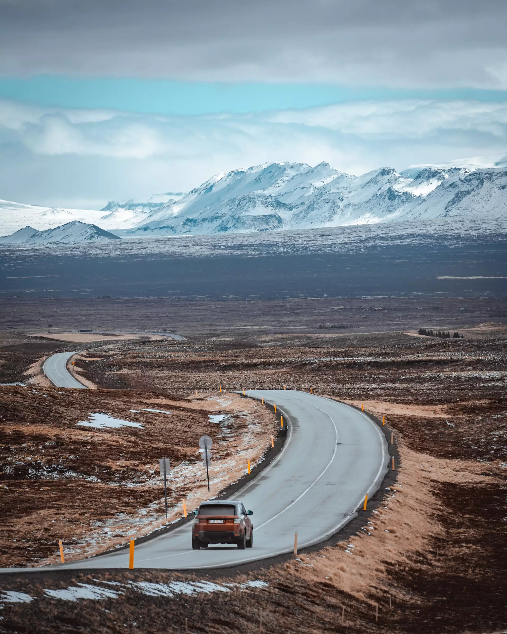 Driving Rules in Iceland with Our Comprehensive Guide