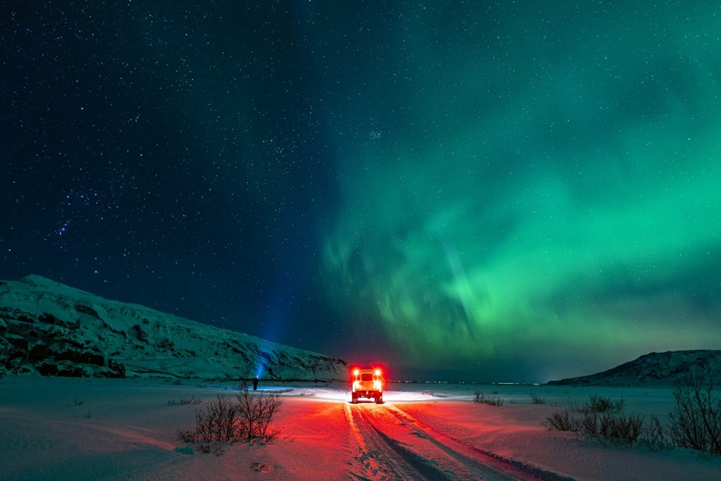 it is possible to see the northern light in Iceland April