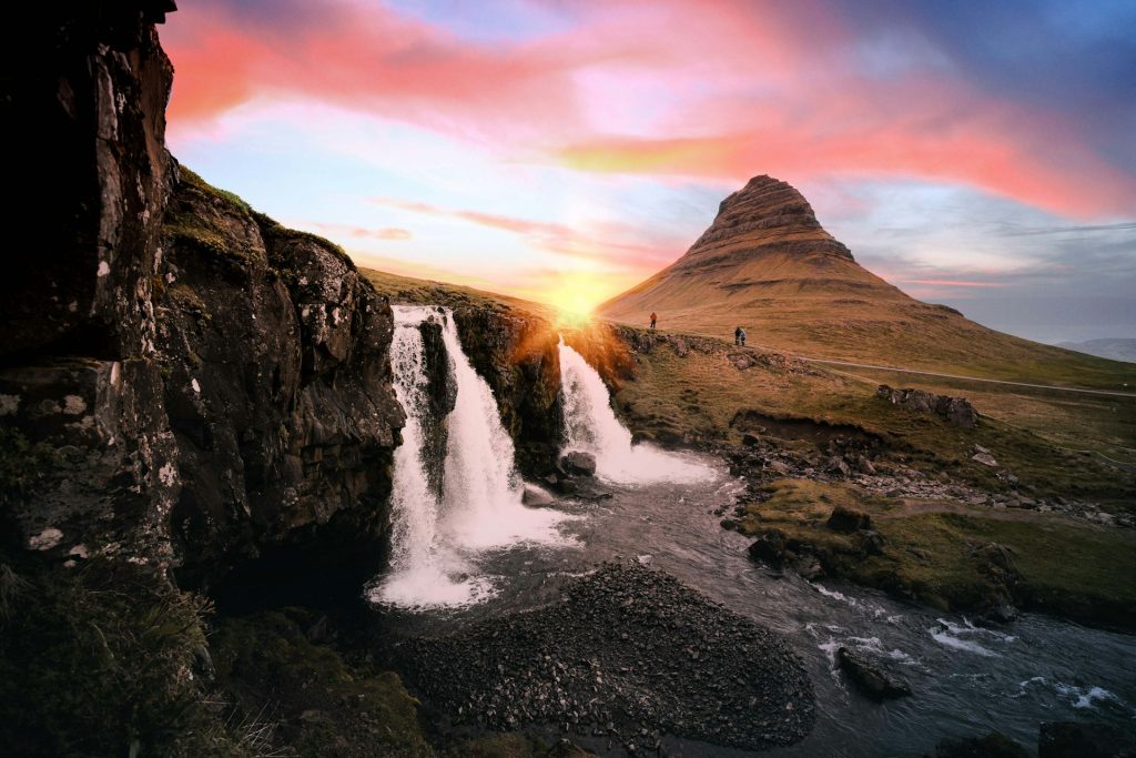 the summer mid night sun in Iceland