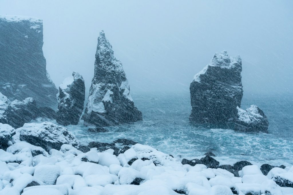 Iceland during storm and how to be safe