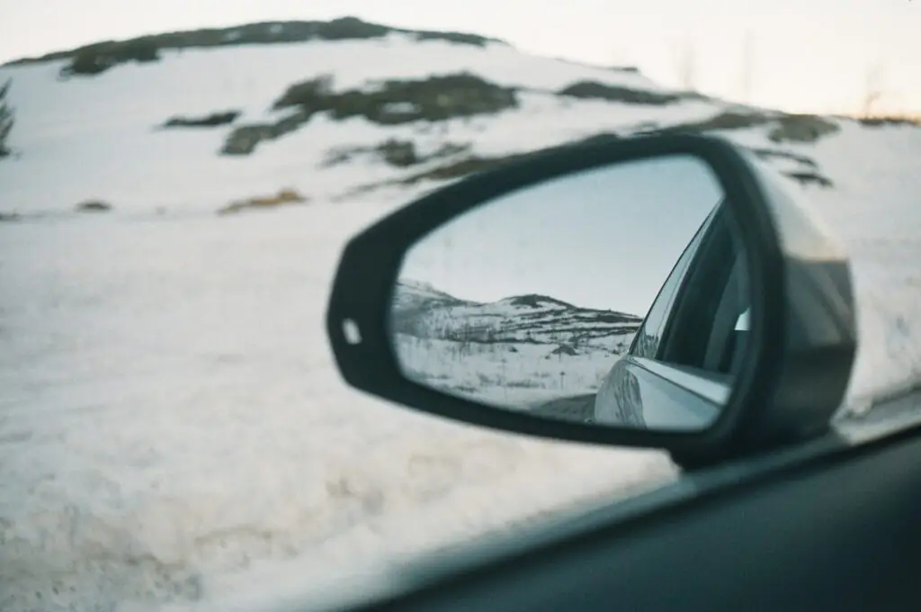 Driving in Icelandic snow